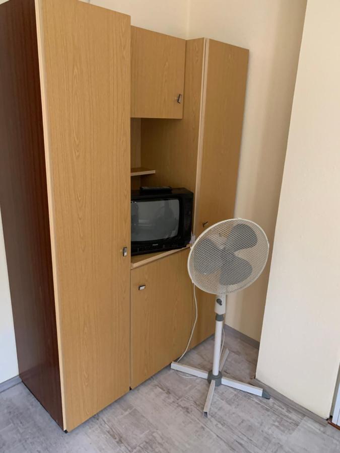 Whitehouse Alsoors Aparthotel Exteriör bild