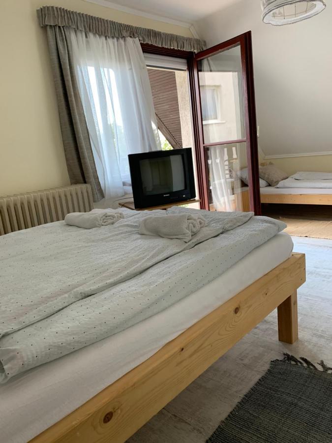 Whitehouse Alsoors Aparthotel Exteriör bild
